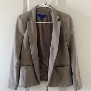 Women’s blazer size 8 apt 9